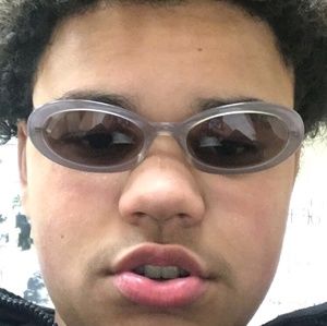 Meet your Posher, Josue